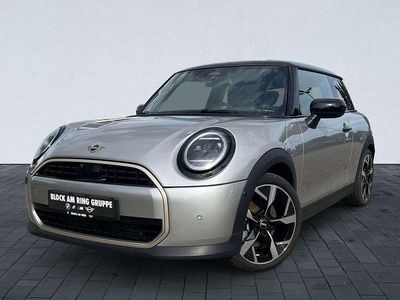 Melting silver (silber) Gebraucht 2024 Mini Cooper Favoured Kleinwagen | 24.444 € (Guter Preis)