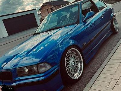 Second-hand BMW 325 M Sport 192 CP (141 kW) 1993 Albastru Coupe