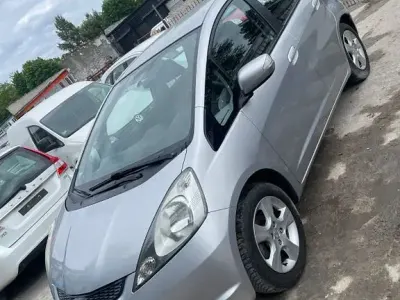 Gebraucht Honda Jazz Comfort 99 PS (72 kW) 2009 Silber Kleinwagen