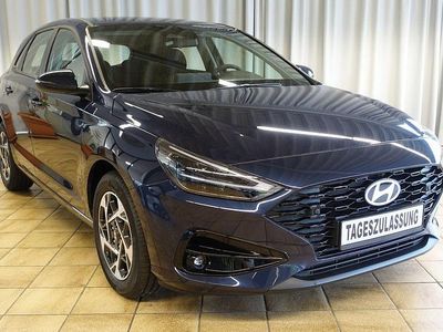 Neu Hyundai i30 GO! 101 PS (74 kW) 2025 Blau Limousine