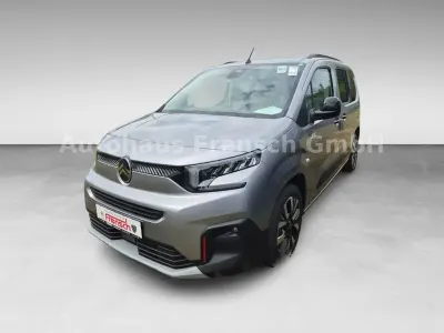 Neu Citroën Berlingo XTR 131 PS (96 kW) 2026 Grau Van / Kleinbus