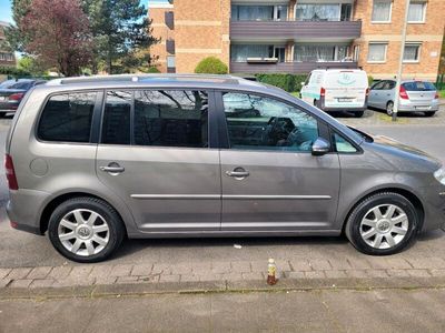 gebraucht VW Touran Highline 1.4 AHK. sehr gepflegt