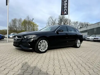 Gebraucht Mercedes 200 Avantgarde 163 PS (119 kW) 2023 Schwarz Kombi