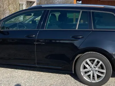 Gebraucht VW Golf VII Highline 150 PS (110 kW) 2019 Schwarz Kombi