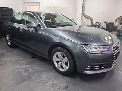 Gebraucht Audi A4 Ambiente 150 PS (110 kW) 2016 Grau Limousine