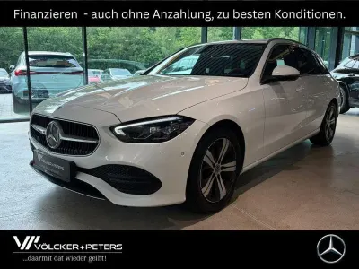 Gebraucht Mercedes C200 Avantgarde 163 PS (119 kW) 2023 Weiß Limousine
