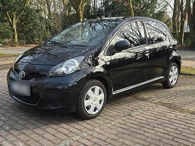 Gebraucht Toyota Aygo 67 PS (49 kW) 2009 Schwarz Kleinwagen