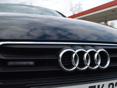 gebraucht Audi A4 2.0 TDI 140kW S tr. quattro design Avant ...