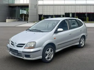 Gebraucht Nissan Almera Tino 136 PS (100 kW) 2002 Silber Van / Kleinbus