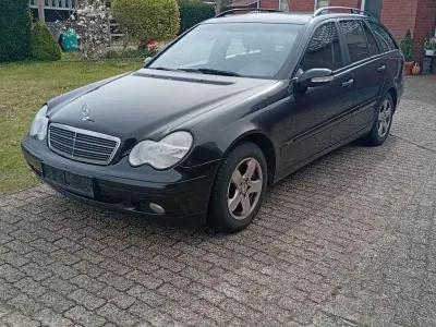 Gebraucht Mercedes C200 Elegance 122 PS (89 kW) 2003 Schwarz Kombi