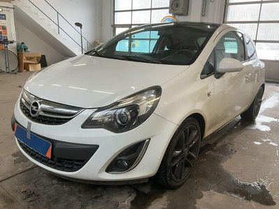 Weiß Gebraucht 2011 Opel Corsa Color Edition Kleinwagen | 8.790 € (Teuer)