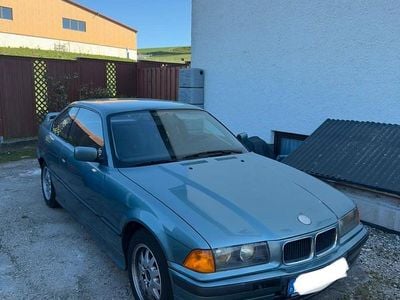 Gebraucht BMW 316 102 PS (75 kW) 1994 Grün Coupé