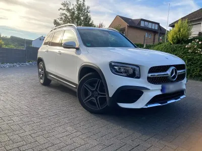 Gebraucht Mercedes GLB220 AMG line 190 PS (139 kW) 2023 Weiß SUV