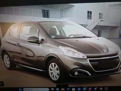 Gebraucht Peugeot 208 Active 82 PS (60 kW) 2017 Schwarz Kleinwagen