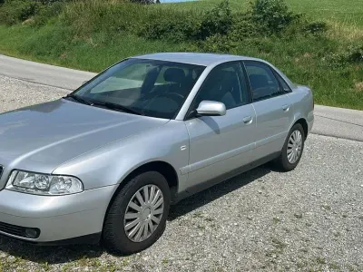 Gebraucht Audi A4 101 PS (74 kW) 2000 Silber Limousine