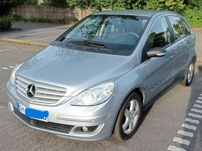 Gebraucht Mercedes B200 136 PS (100 kW) 2006 Blau Van / Kleinbus