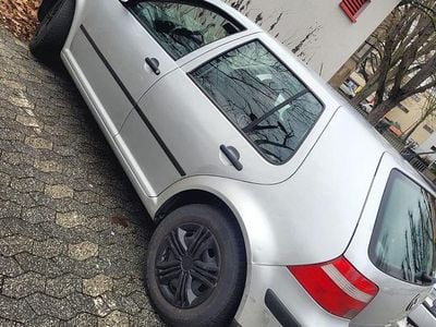 Usata VW Golf IV 75 CV (55 kW) 2002 Argento Utilitaria
