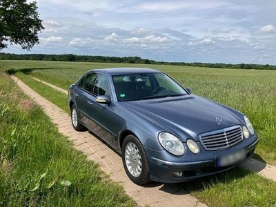 Mercedes E200