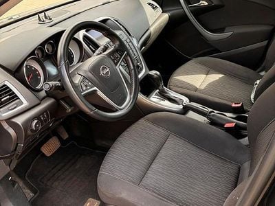 Gebraucht Opel Astra 140 PS (102 kW) 2015 Schwarz Kombi