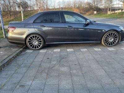 Gebraucht Mercedes E250 204 PS (150 kW) 2009 Grau Limousine