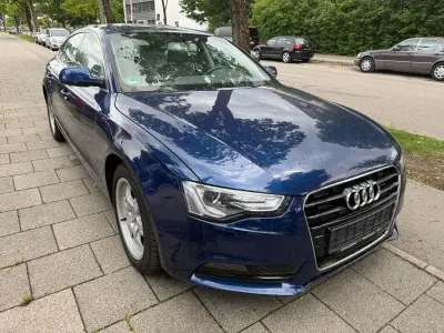 Gebraucht Audi A5 Sportback 170 PS (125 kW) 2013 Blau Kleinwagen