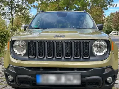 Gebraucht Jeep Renegade Trailhawk 170 PS (125 kW) 2015 Grün SUV