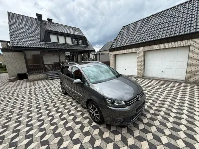Gebraucht VW Touran S 140 PS (102 kW) 2013 Grau Van / Kleinbus
