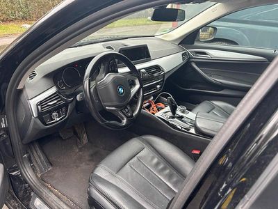 Gebraucht BMW 520 190 PS (139 kW) 2017 Schwarz Kombi