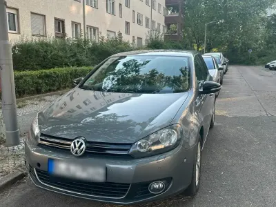 Gebraucht VW Golf VI Edition 105 PS (77 kW) 2011 Grau Limousine