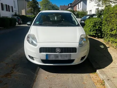 Gebraucht Fiat Grande Punto 65 PS (47 kW) 2009 Weiß Kleinwagen
