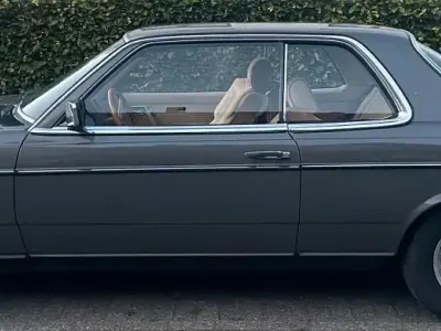 Gebraucht Mercedes 230 136 PS (100 kW) 1983 Grau Coupé