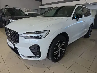 Gebraucht Volvo XC60 R-Design 197 PS (144 kW) 2022 Crystal white SUV