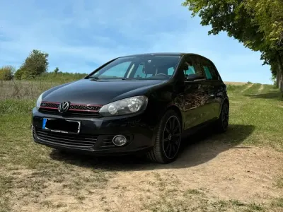 Używany VW Golf VII Edition 105 KM (77 kW) 2012 Czarny Sedan/Limuzyna