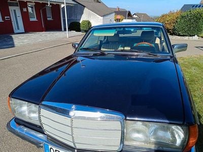 Usata Mercedes 230 136 CV (100 kW) 1983 Blu Coupé