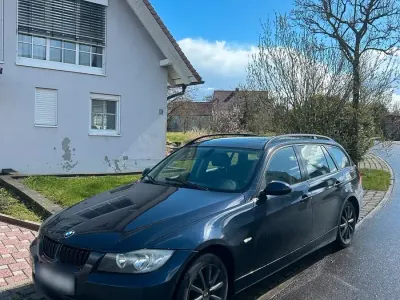 Gebraucht BMW 320 163 PS (119 kW) 2006 Blau Kombi