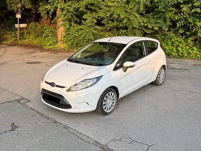 Usata Ford Fiesta 60 CV (44 kW) 2010 Bianco Utilitaria