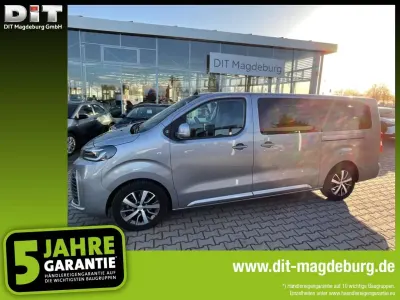 Gebraucht Toyota Proace Verso Team 177 PS (130 kW) 2024 Silber Kombi