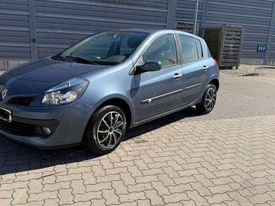 Brugt Renault Clio II Authentique 75 HK (55 kW) 2008 Blå Sedan