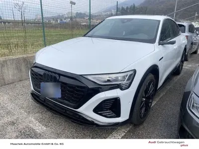 Second-hand Audi Q8 Sportback e-tron S-Line 300 kW (408 CP) 2024 Alb SUV