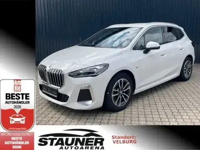 Gebraucht BMW 218 Active Tourer M Sport 136 PS (100 kW) 2024 Weiß Van / Kleinbus