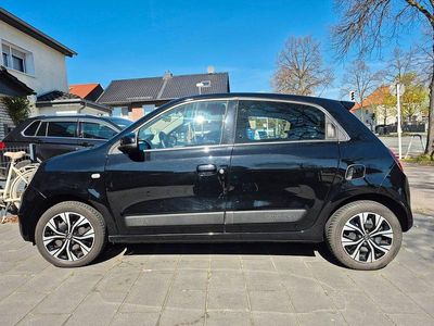Second-hand Renault Twingo Equilibre 65 CP (47 kW) 2022 Negru Hatchback