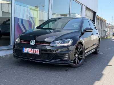 Gebraucht VW Golf VII Active 230 PS (169 kW) 2018 Schwarz Limousine