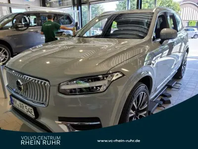Gebraucht Volvo XC90 Core 454 PS (333 kW) 2024 Grau vapour grey / metallic SUV