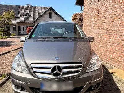 Usata Mercedes B150 95 CV (69 kW) 2008 Argento Monovolume