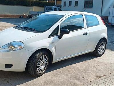 Gebraucht Fiat Punto 69 PS (50 kW) 2012 Weiß Kleinwagen