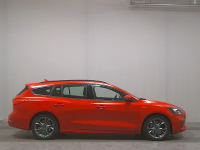 Usata Ford Focus ST-Line 150 CV (110 kW) 2020 Rosso Station wagon