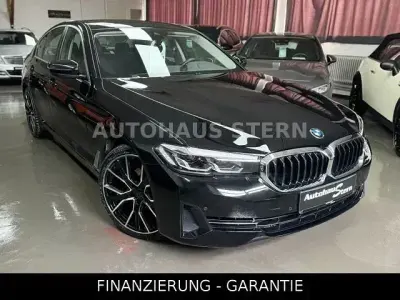 Gebraucht BMW 520 Sport Line 184 PS (135 kW) 2020 Schwarz Limousine