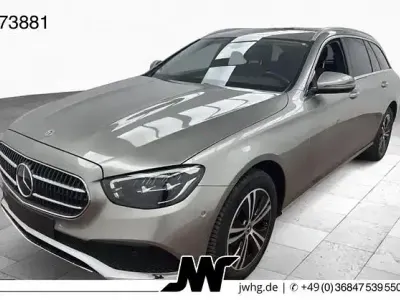 Używany Mercedes E220 Avantgarde 200 KM (147 kW) 2023 Srebrny Kombi