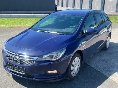 Usata Opel Astra Business 136 CV (100 kW) 2017 Blu Station wagon