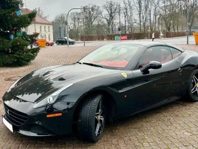 Gebraucht Ferrari California 560 PS (411 kW) 2016 Schwarz Cabrio